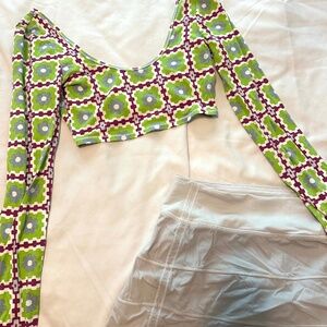 Patterned long sleeve